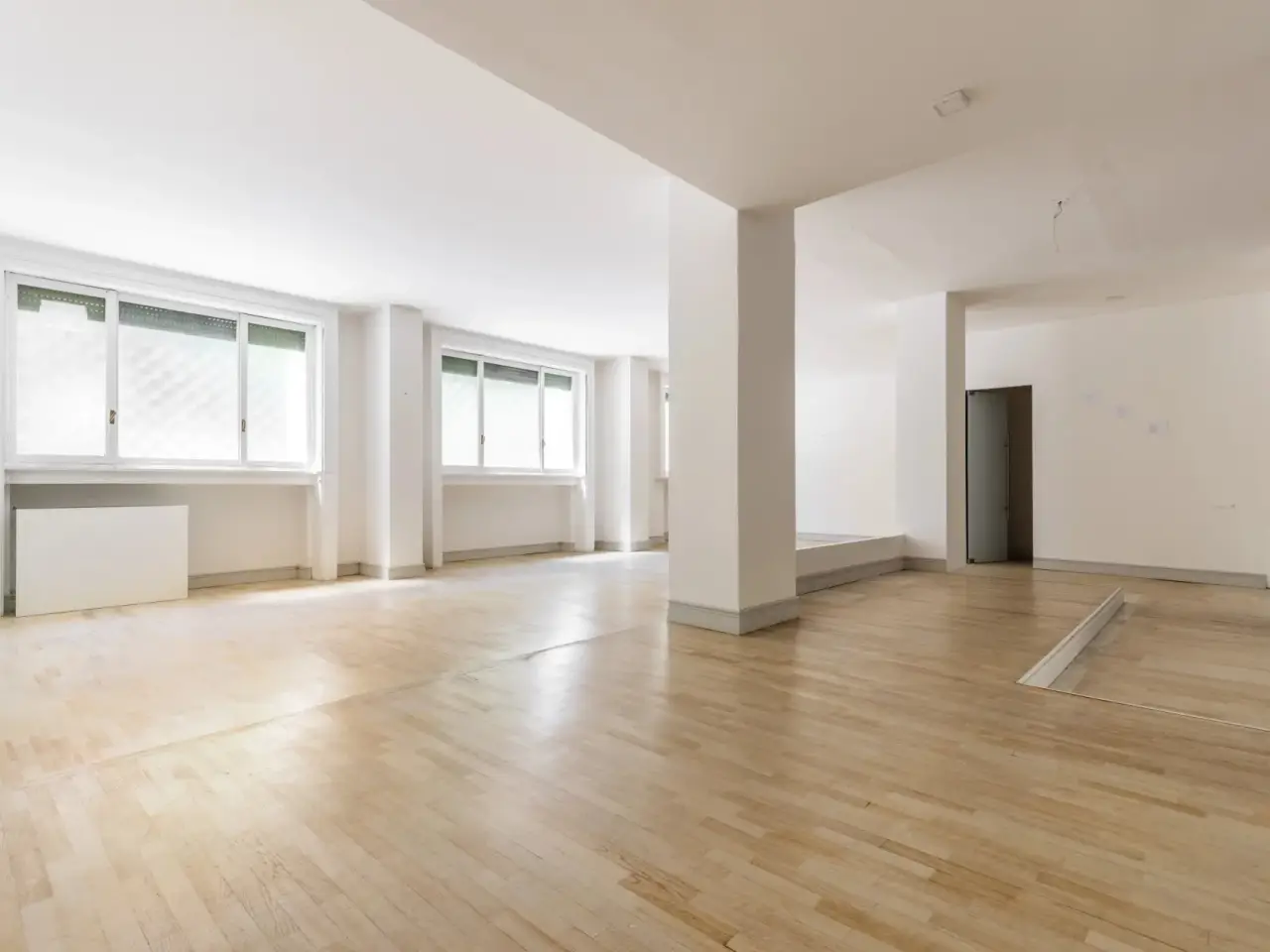 Ufficio in Viale Bianca Maria, 39, Milano, {3} - Foto 1