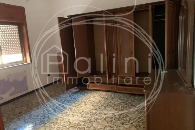 2-room flat in Via Armando Diaz, Salve - Photo 1