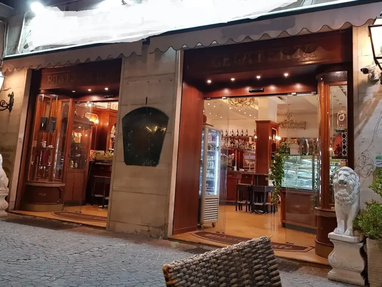 Negozio in Viale di Augusto, Napoli, {3} - Foto 1