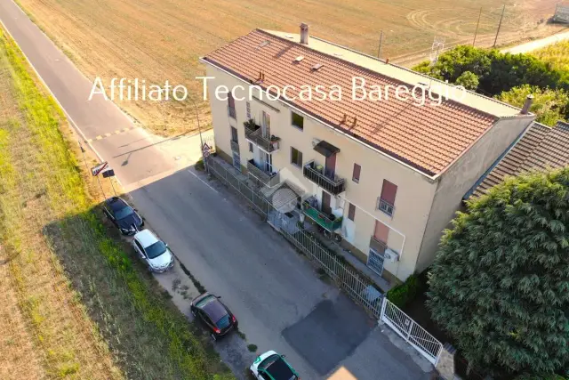 Trilocale in Via Piave 176, Bareggio - Foto 1