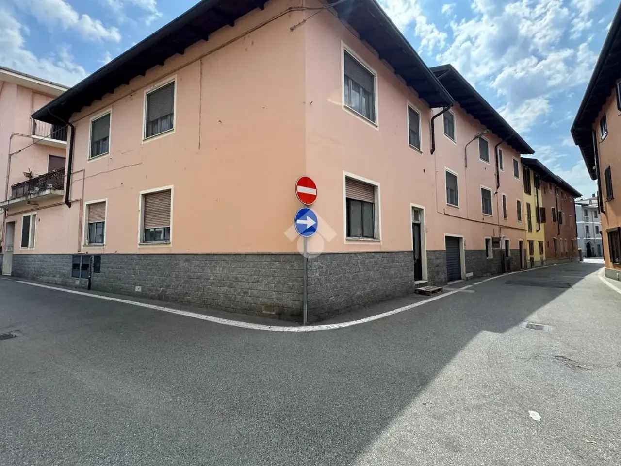 Negozio in Via Baracca 33, Cameri, {3} - Foto 2