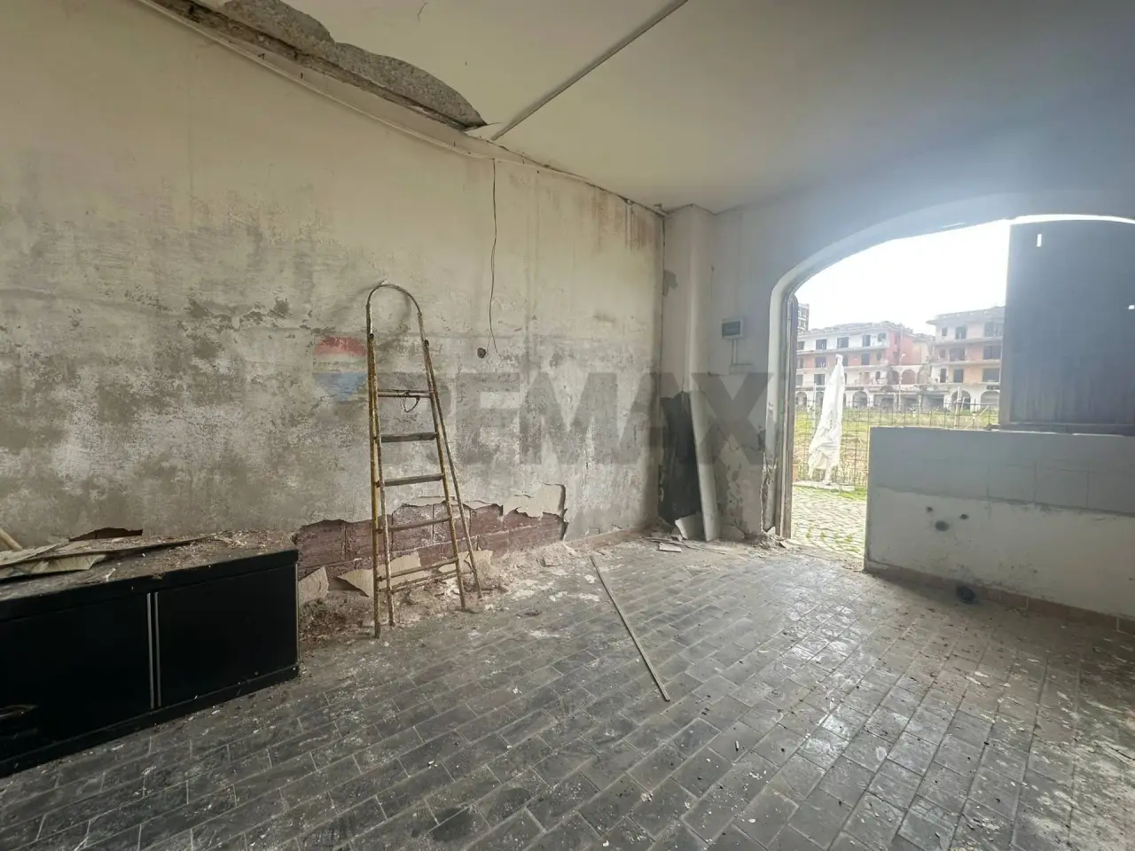 Negozio in Via Darsena Orientale 24, Castel Volturno, {3} - Foto 2