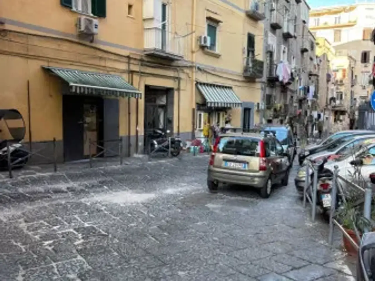 Negozio in Cupa Caiafa, Napoli, {3} - Foto 1