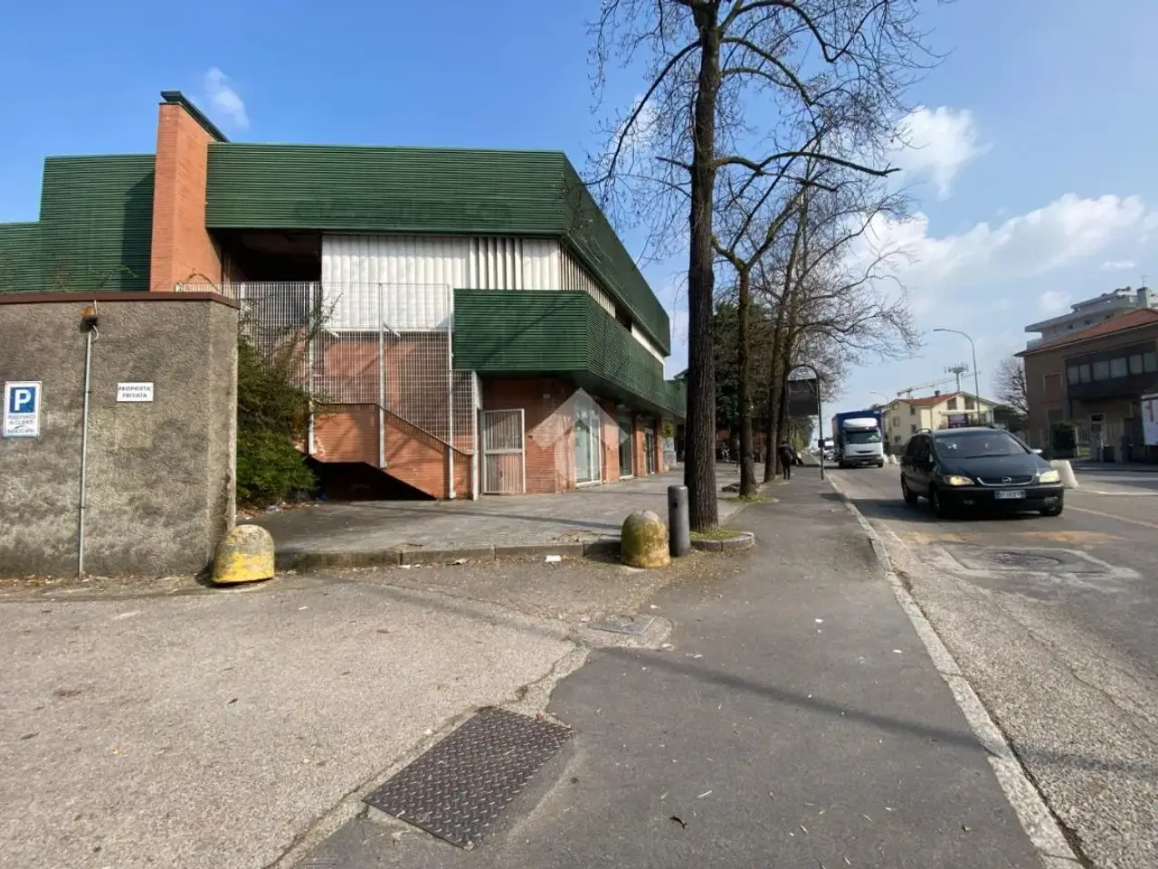 Magazzino in Via Vittorio Veneto 13, Nova Milanese, {3} - Foto 1