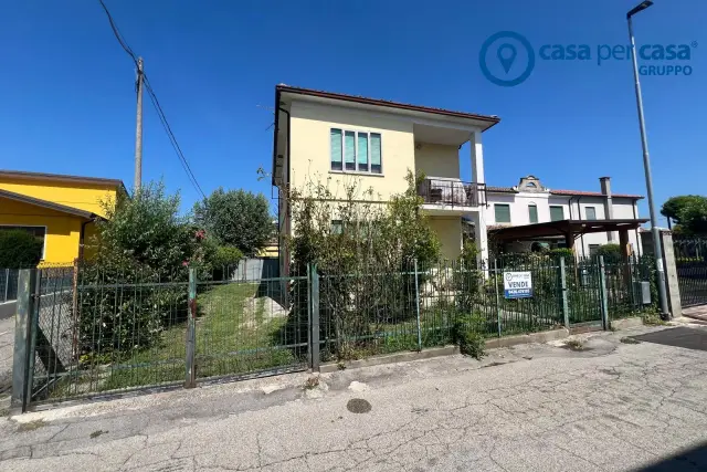 Detached house in Adria, Strada Retratto, Adria - Photo 1