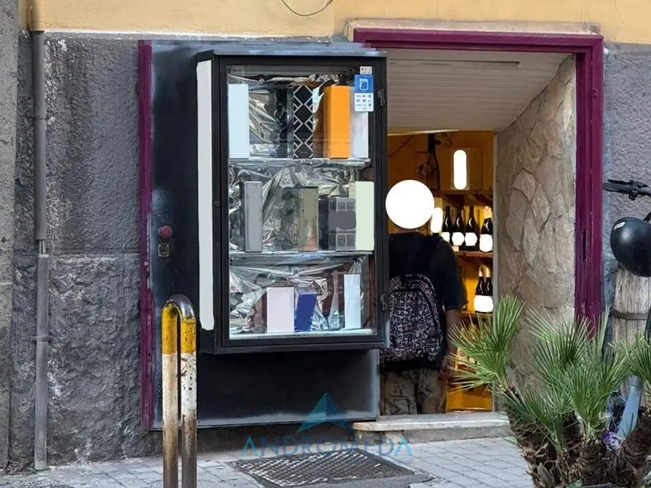 Palazzina commerciale in , Napoli, {3} - Foto 2