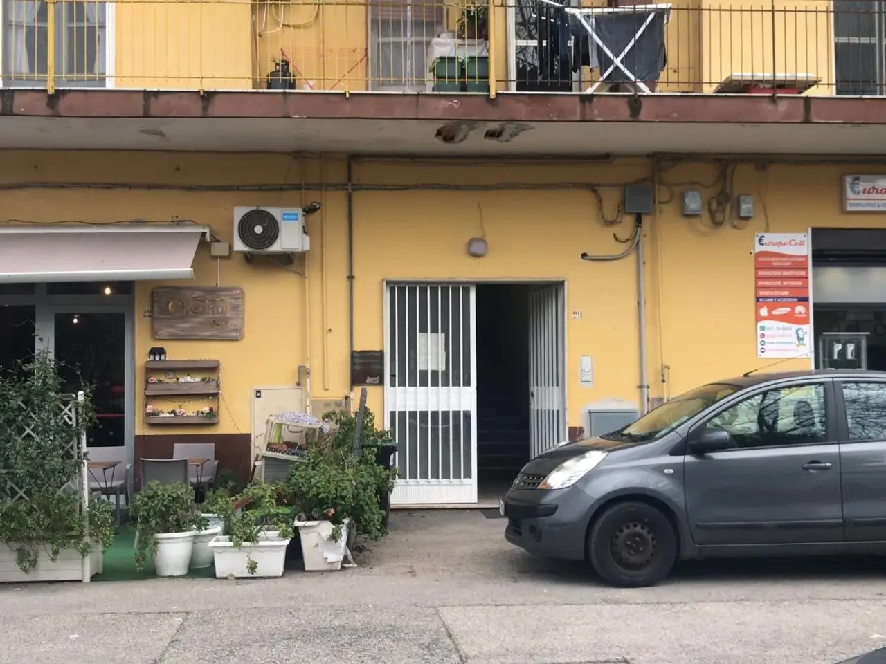 Negozio in Via Ravenna 20, Battipaglia, {3} - Foto 1