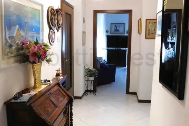 3-room flat, Trieste - Photo 1