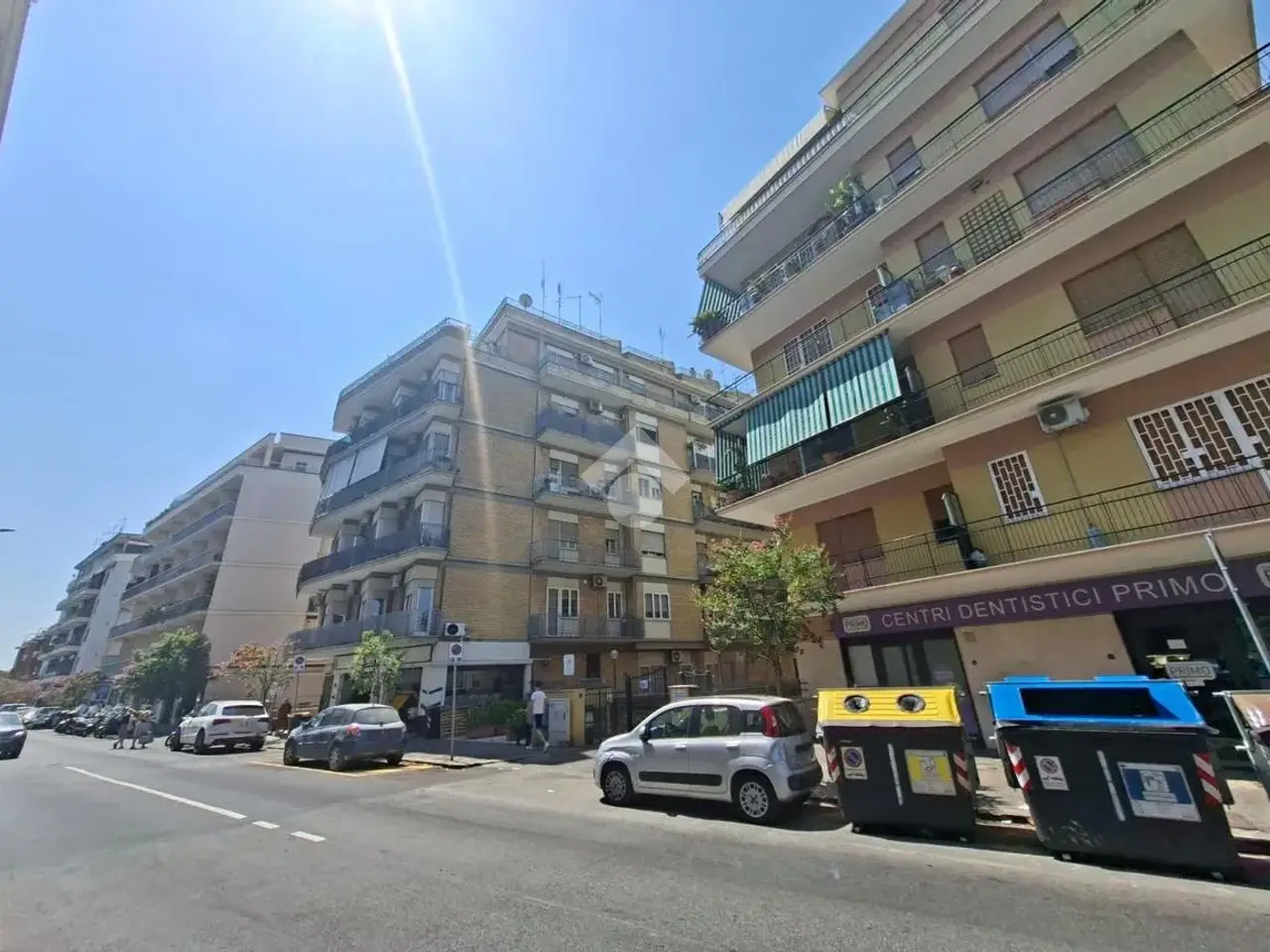 Magazzino in Via di Val Tellina 71, Roma, {3} - Foto 1