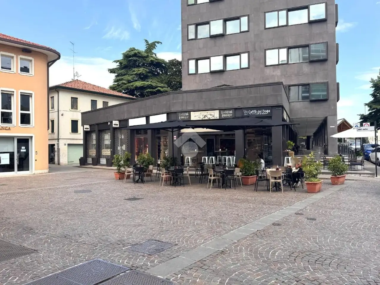 Negozio in Via Antonio Lazzari 1, Venezia, {3} - Foto 2