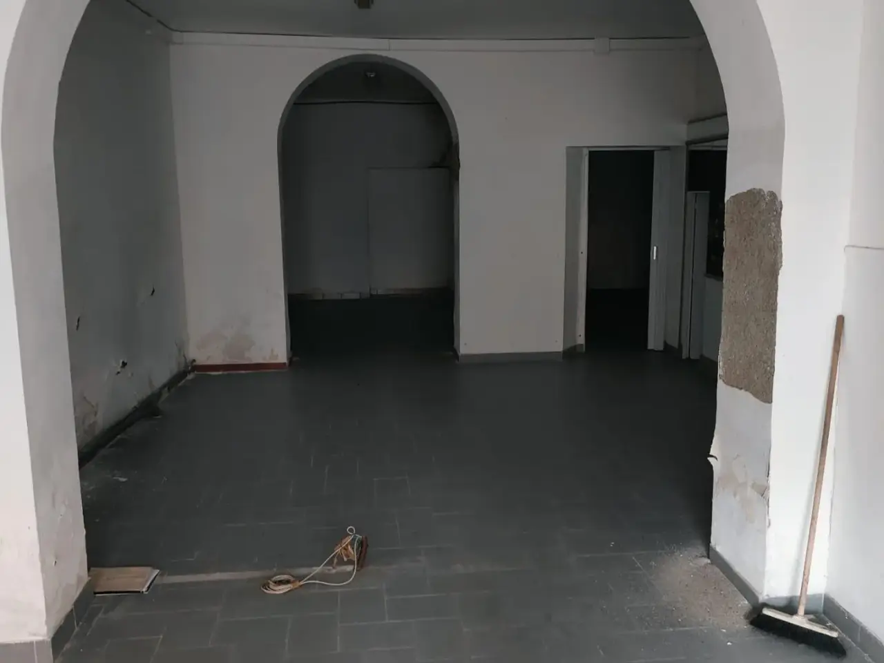 Negozio in , Livorno, {3} - Foto 1