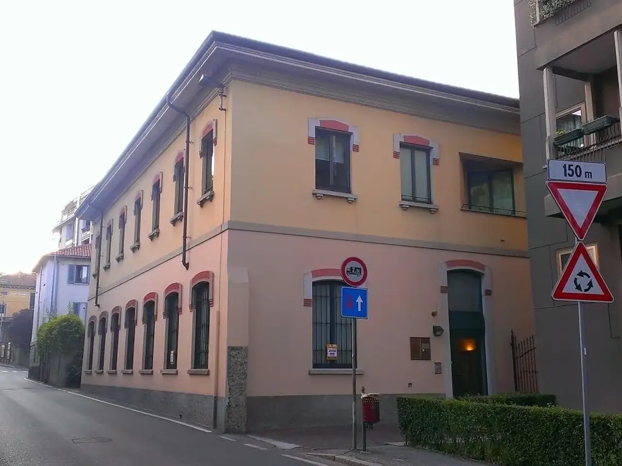 Ufficio in Via Massimo d'Azeglio 8, Monza, {3} - Foto 1