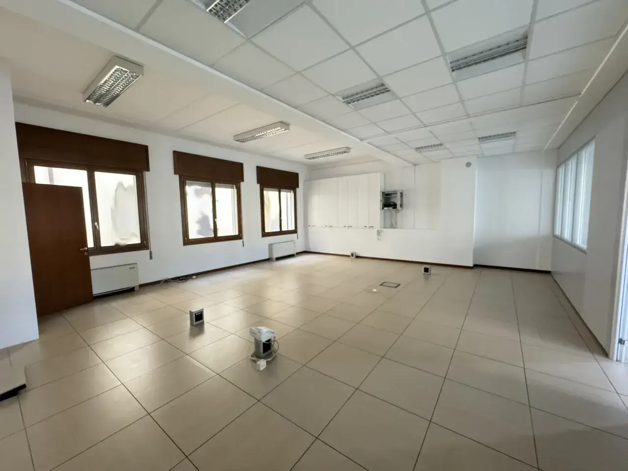 Ufficio in Piazza Trento, Este, {3} - Foto 1