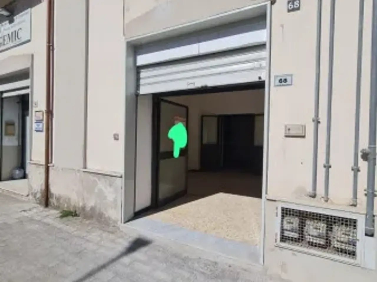 Negozio in Via Mario Antonio Alfani 68, Pontecagnano Faiano, {3} - Foto 1