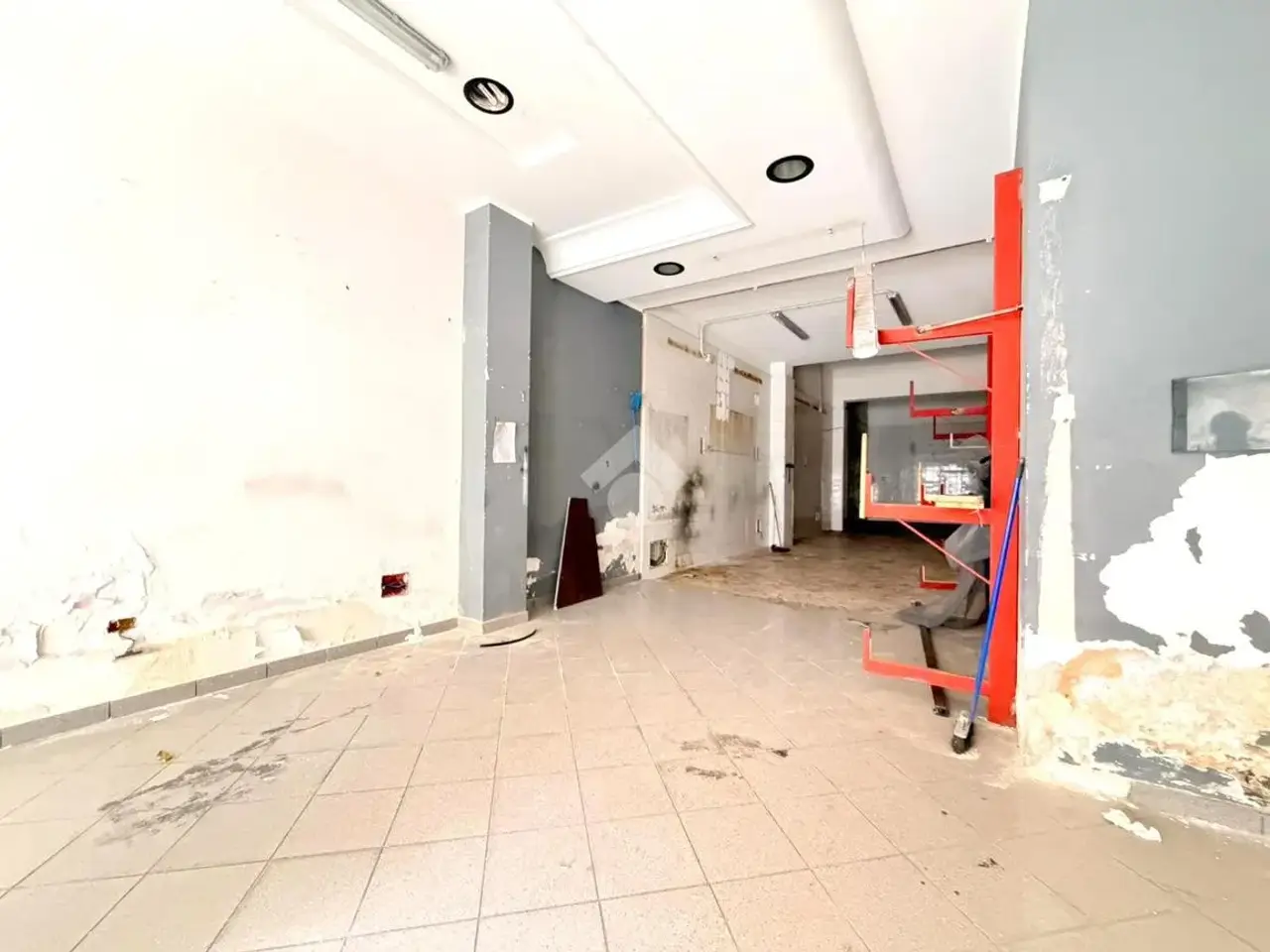Negozio in Via Domenico Lancia di Brolo 28, Palermo, {3} - Foto 2