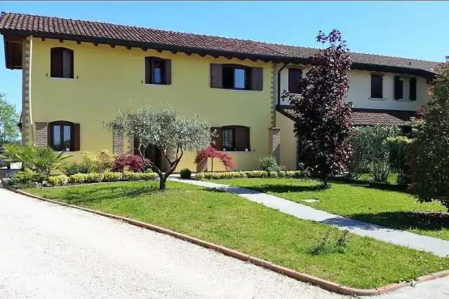 Mansion in {3}, Via Piave 14 - Photo 1