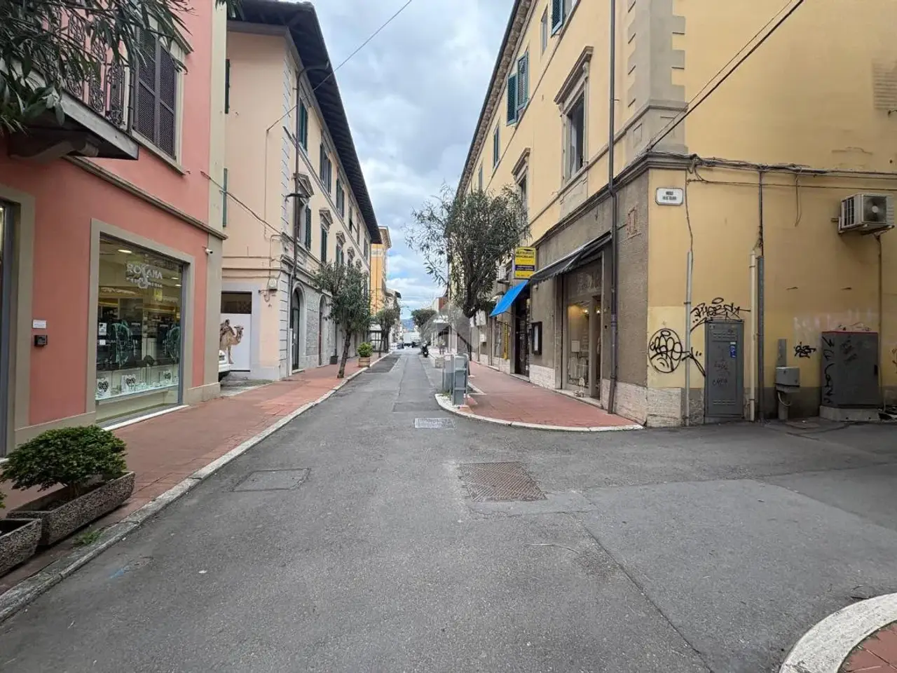 Ufficio in Via Garibaldi 3, Montecatini Terme, {3} - Foto 2