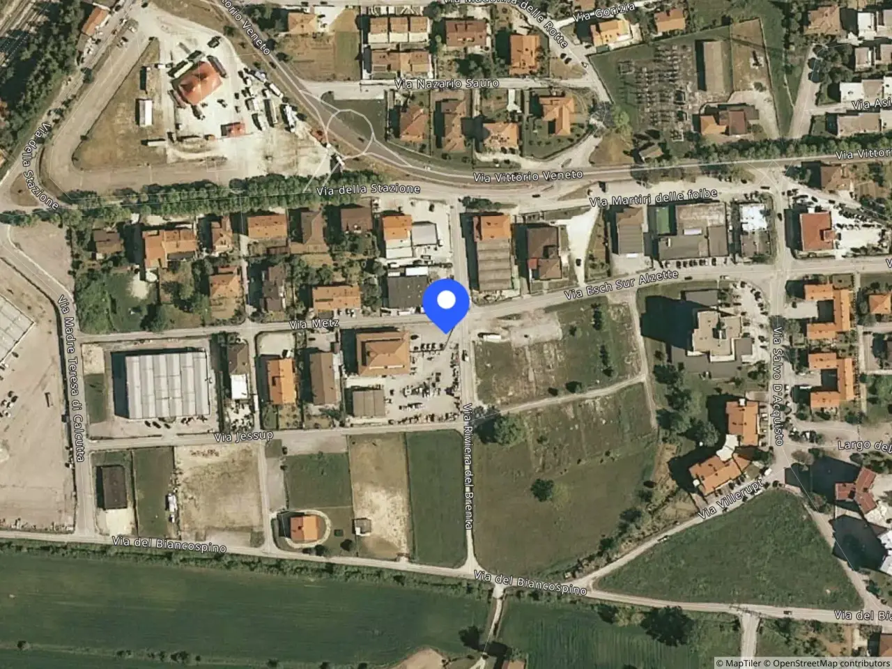 Fabbricato misto in Via Vittorio Veneto 131 131, Gualdo Tadino, {3} - Foto 1
