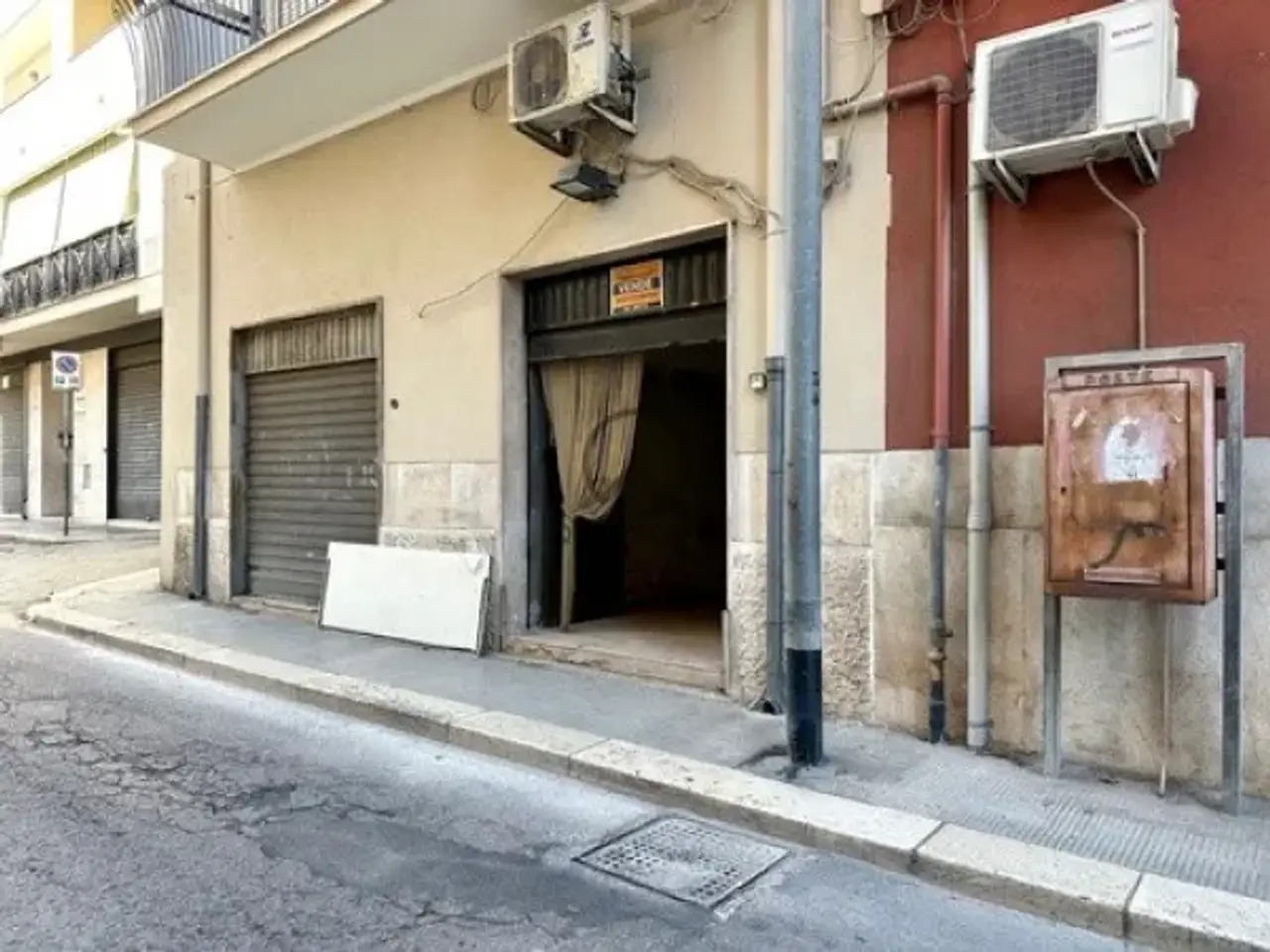 Negozio in Via Madonna della Croce, Barletta, {3} - Foto 1