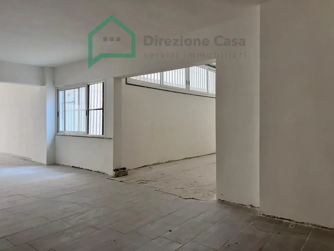 Ufficio in Piazza Gian Battista Vico, Napoli, {3} - Foto 2