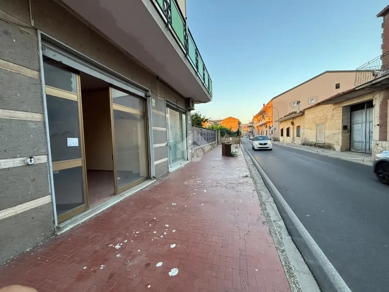 Magazzino in Via Caduti sul Lavoro, Casagiove, {3} - Foto 2
