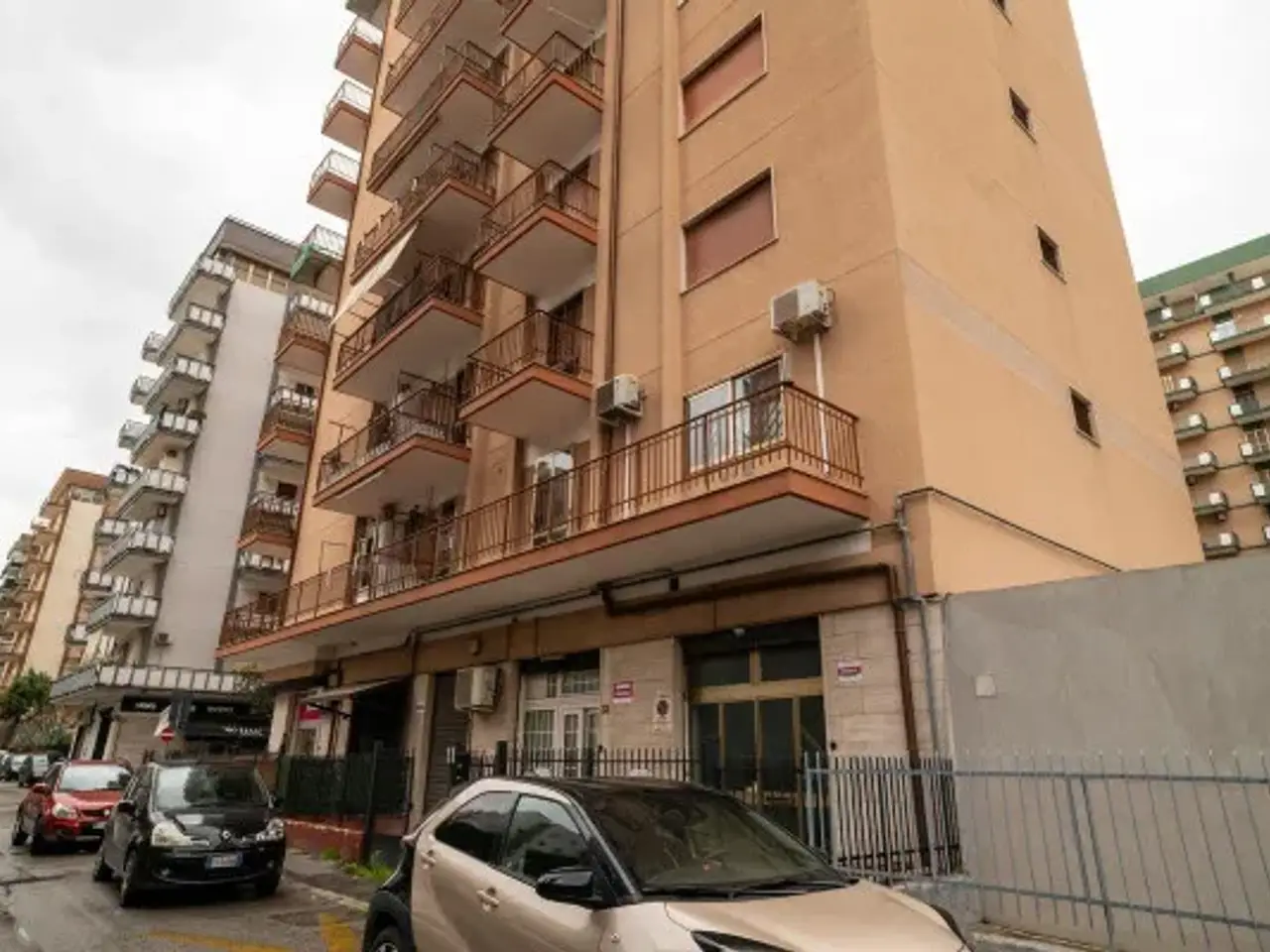 Negozio in Via Ettore d'Amore 31, Taranto, {3} - Foto 1