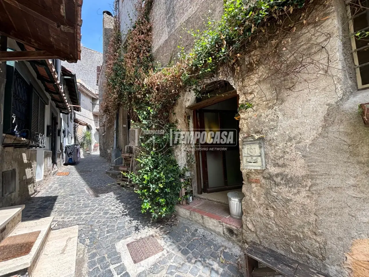Magazzino in Via del Governo Vecchio, Anguillara Sabazia, {3} - Foto 1