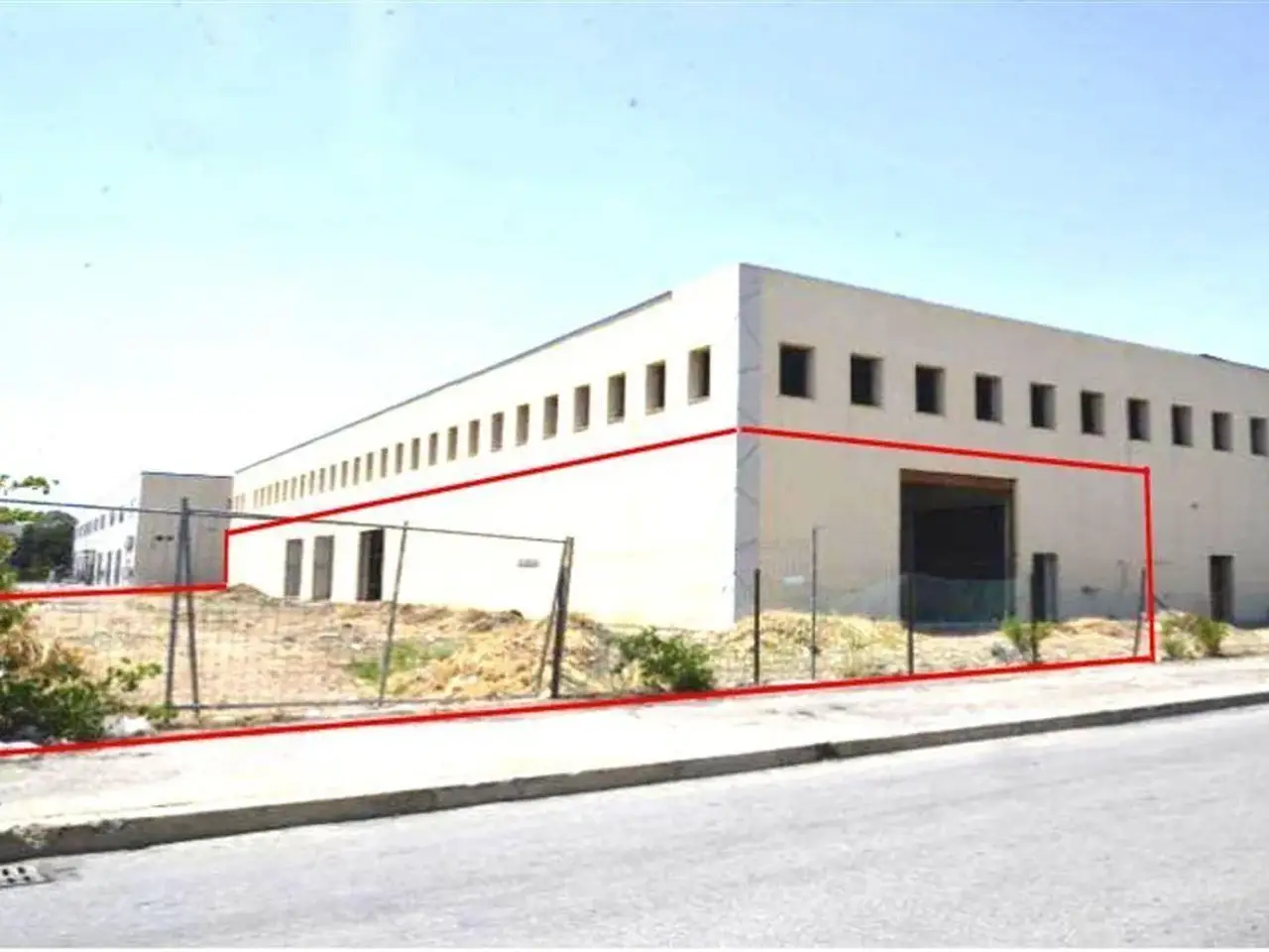 Capannone in Via Ambra Zona Industriale Arigianale Aurelia Nord, Grosseto, Grosseto, Grosseto, {3} - Foto 1
