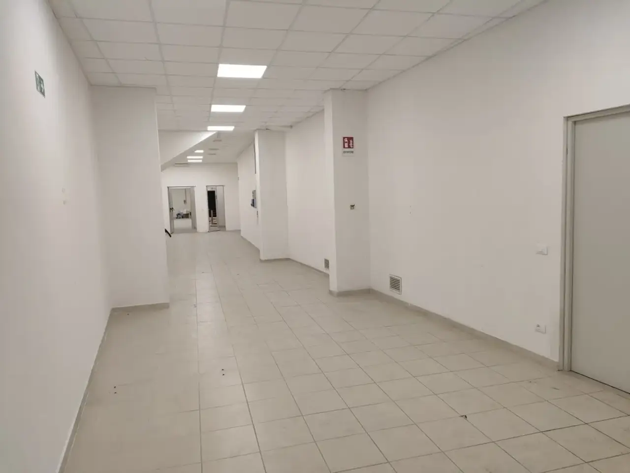 Magazzino in Strada Valle Armea, Sanremo, {3} - Foto 1