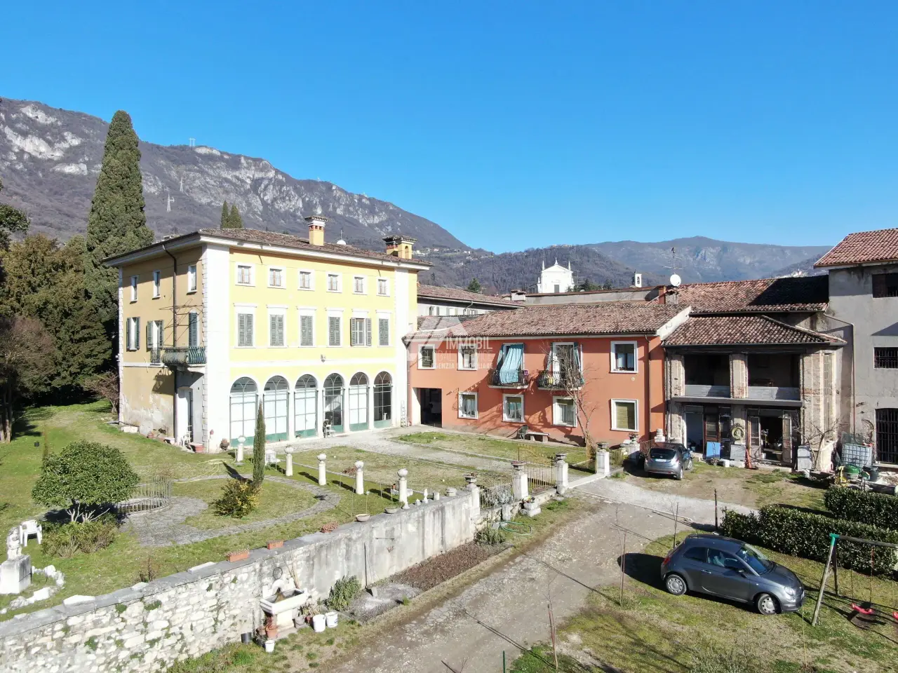 Palazzina commerciale in Via Carini 25, Botticino, {3} - Foto 1
