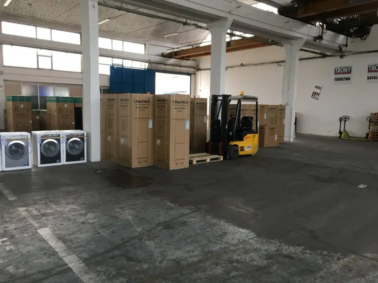 Capannone in Via dell'Industria, Pomezia, Pomezia, {3} - Foto 2