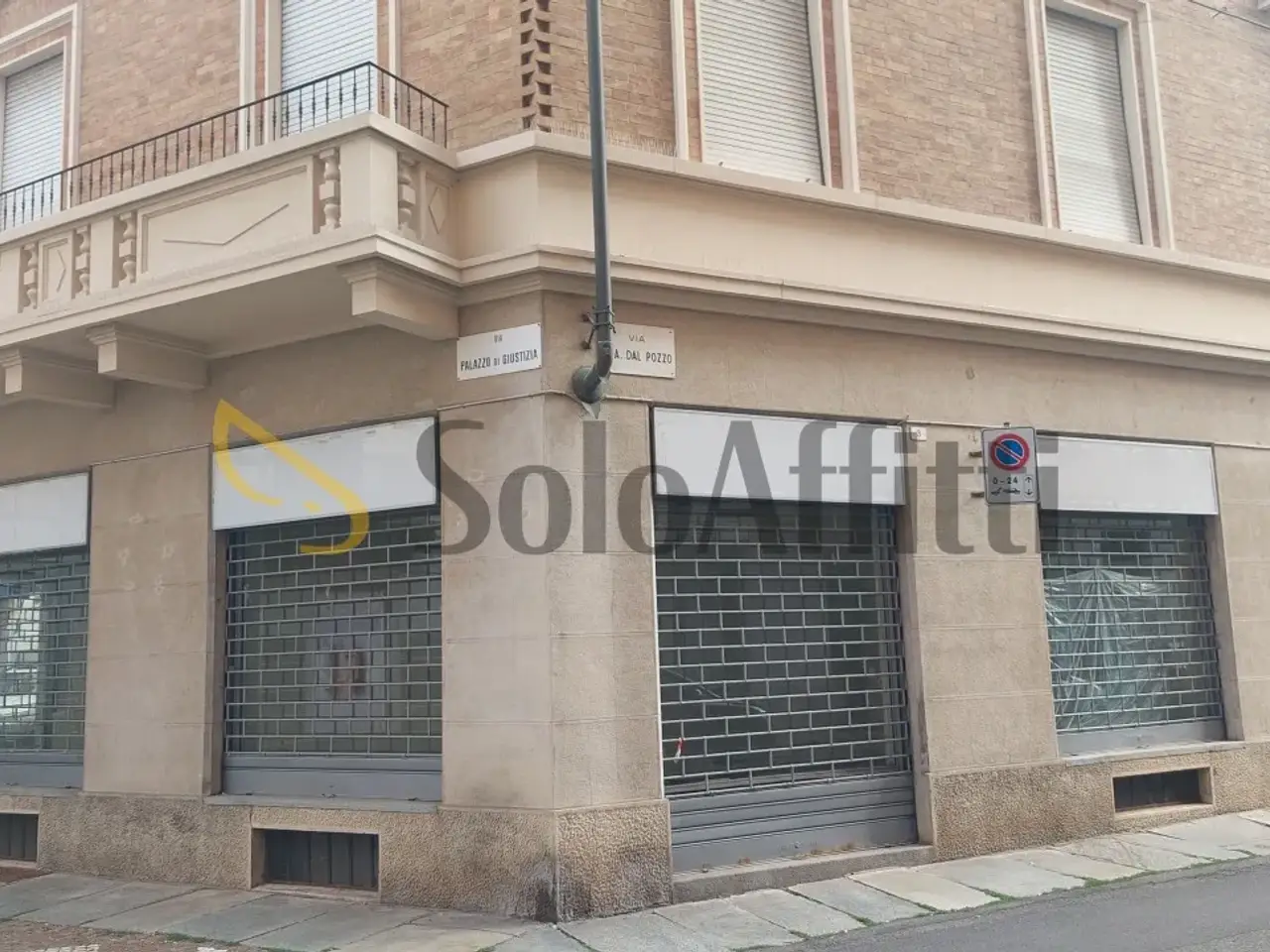 Negozio in Via Palazzo di Giustizia, Biella, {3} - Foto 2
