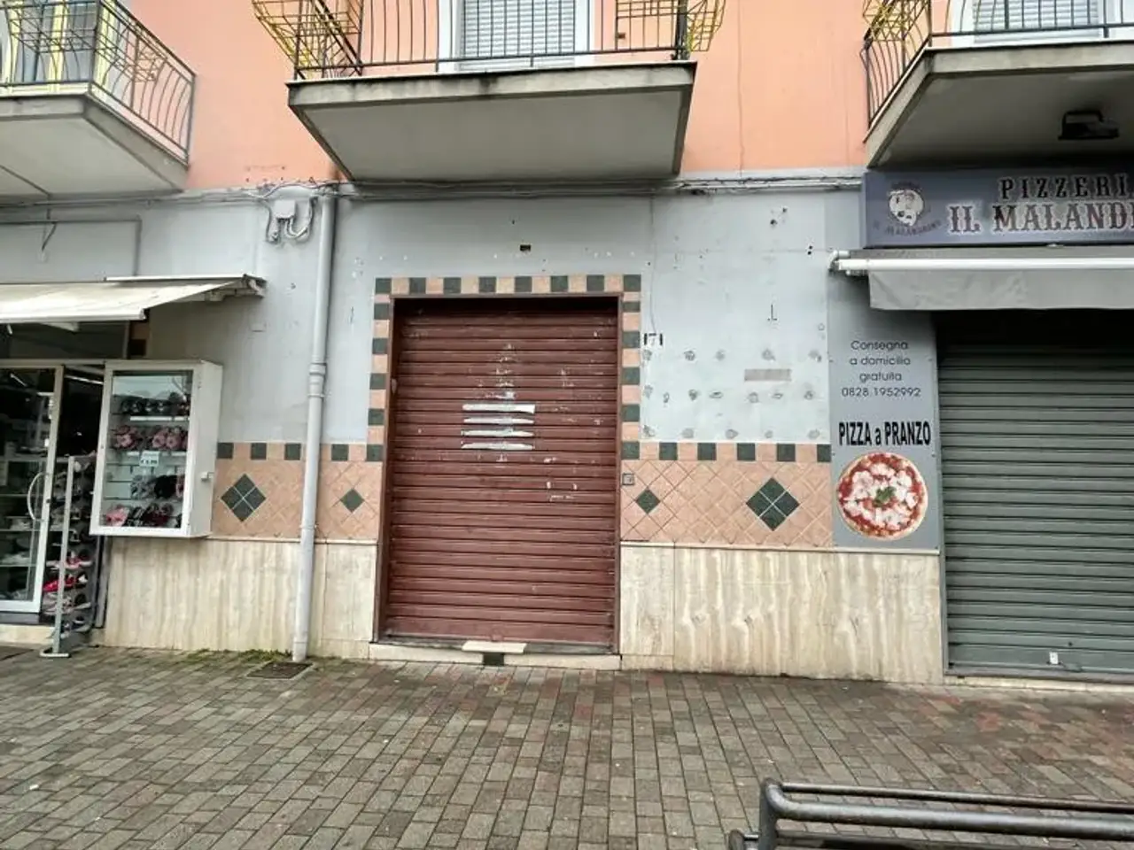 Negozio in Via Paolo Baratta 171, Battipaglia, {3} - Foto 1
