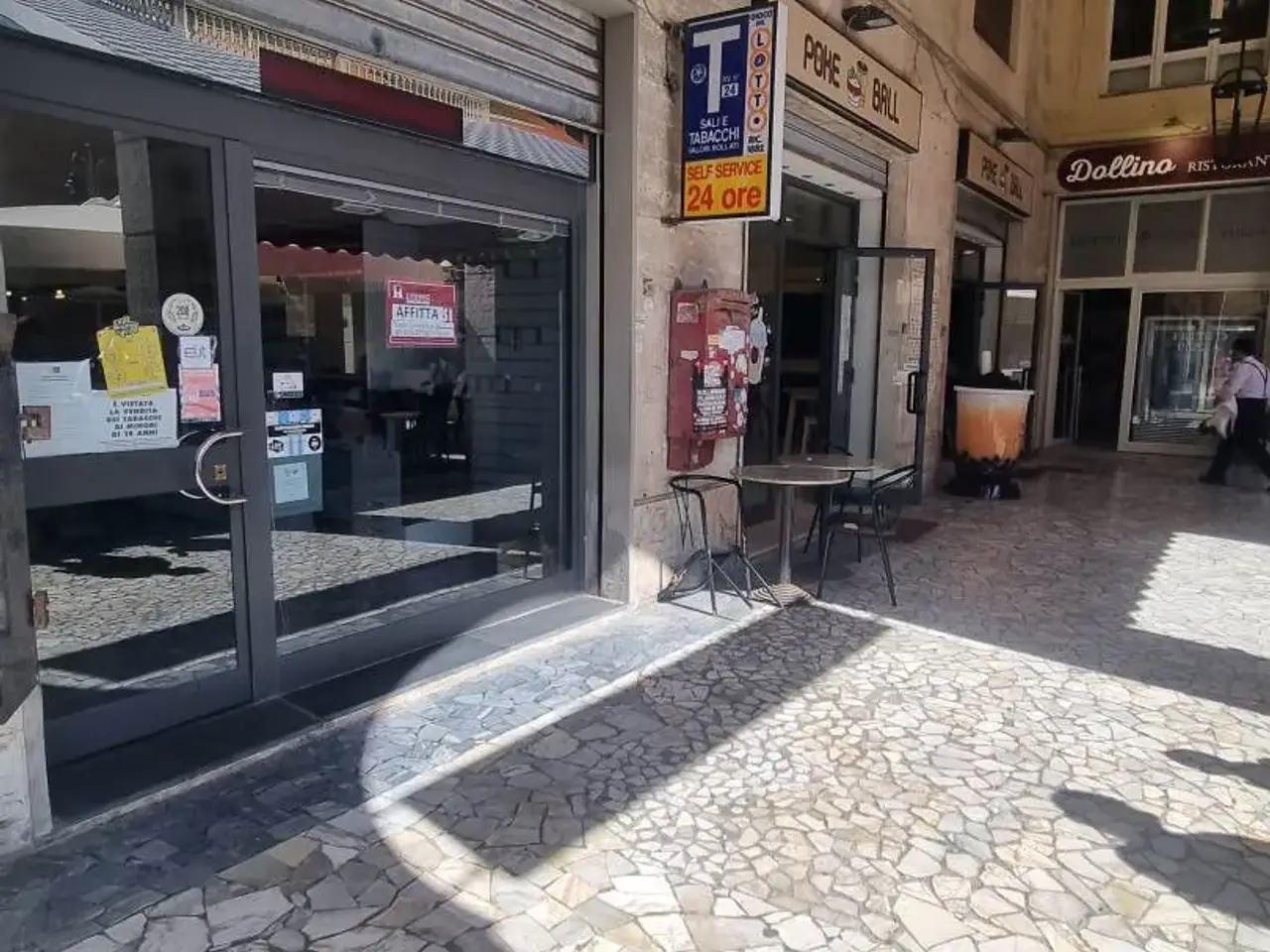 Esercizio commerciale in  Livorno, Livorno, {3} - Foto 2