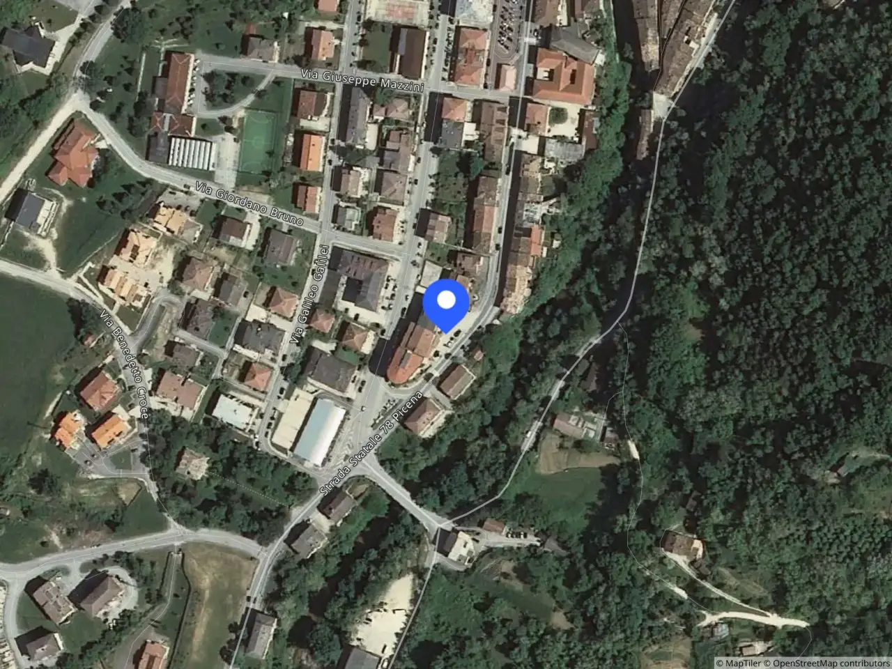 Negozio in Viale Ascoli, 70/72/74 70, Comunanza, {3} - Foto 2
