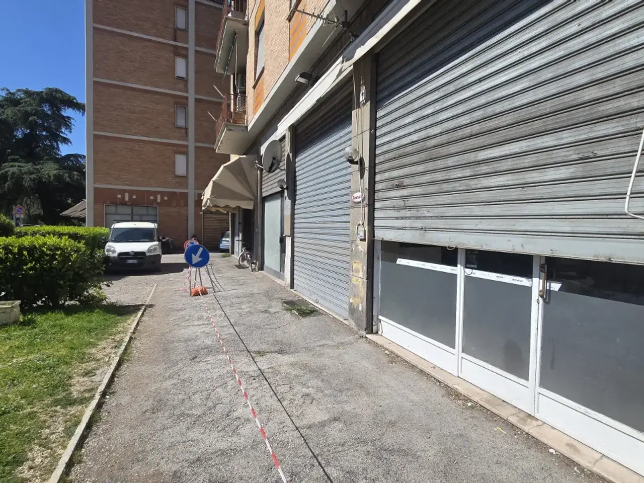 Negozio in Via Lungonera Cimarelli, 3, Terni, {3} - Foto 1