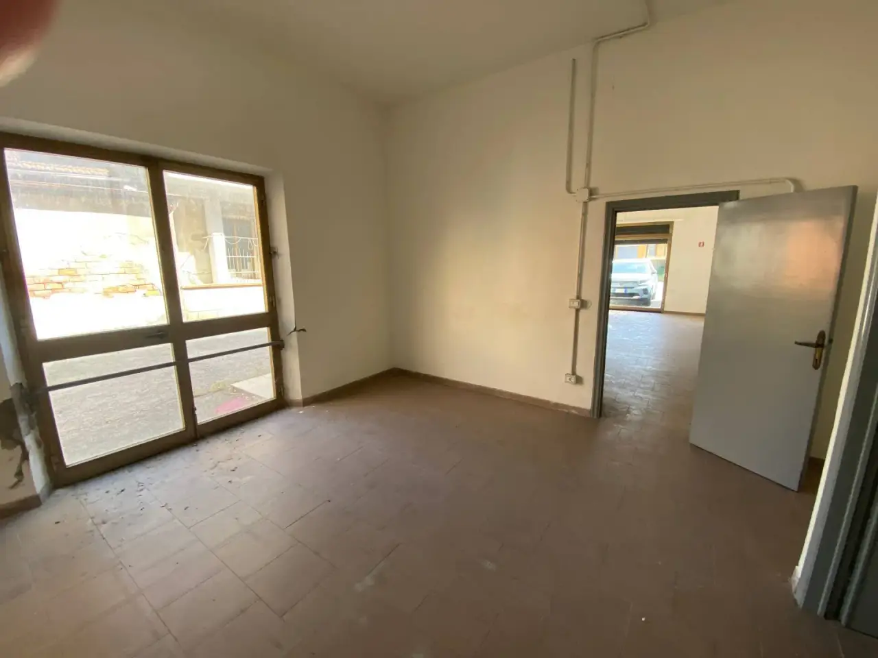 Esercizio commerciale in Via Usciana 95, Santa Maria A Monte, {3} - Foto 1