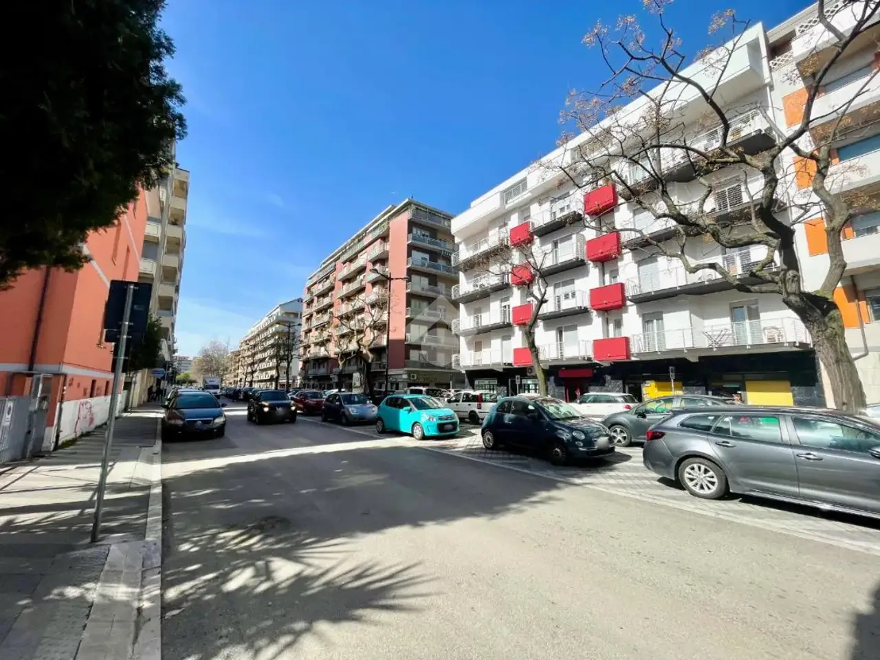 Negozio in Via Giulio Mazzarino, Pescara, {3} - Foto 1