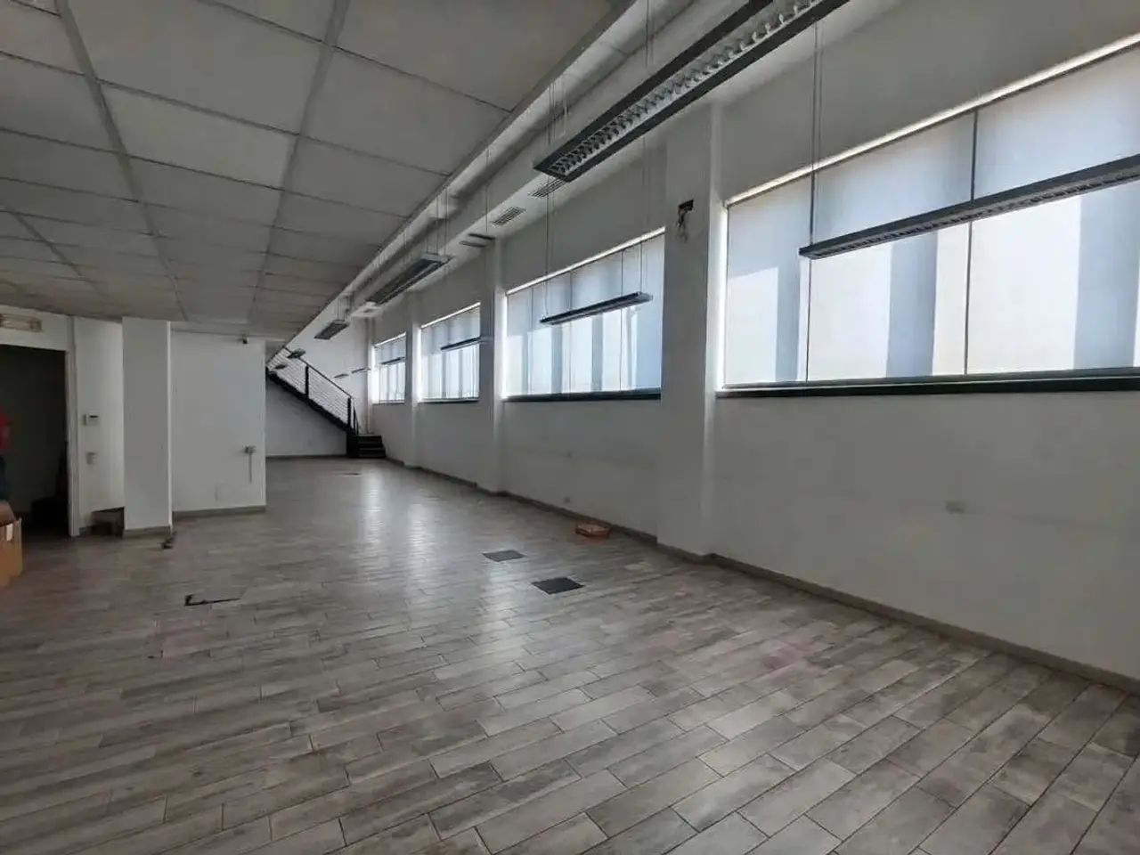 Palazzina commerciale in , Cartura, {3} - Foto 2