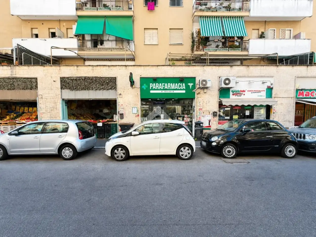 Negozio in Via Francesco d'Ovidio 82, Roma, {3} - Foto 1