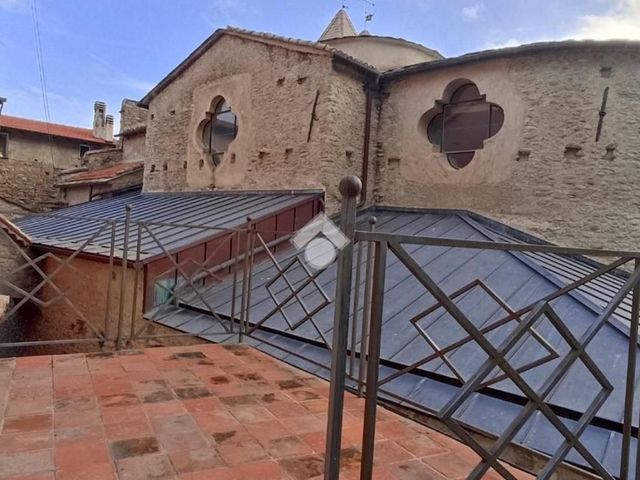 2-room flat in Vico della Misericordia 4, Taggia - Photo 1