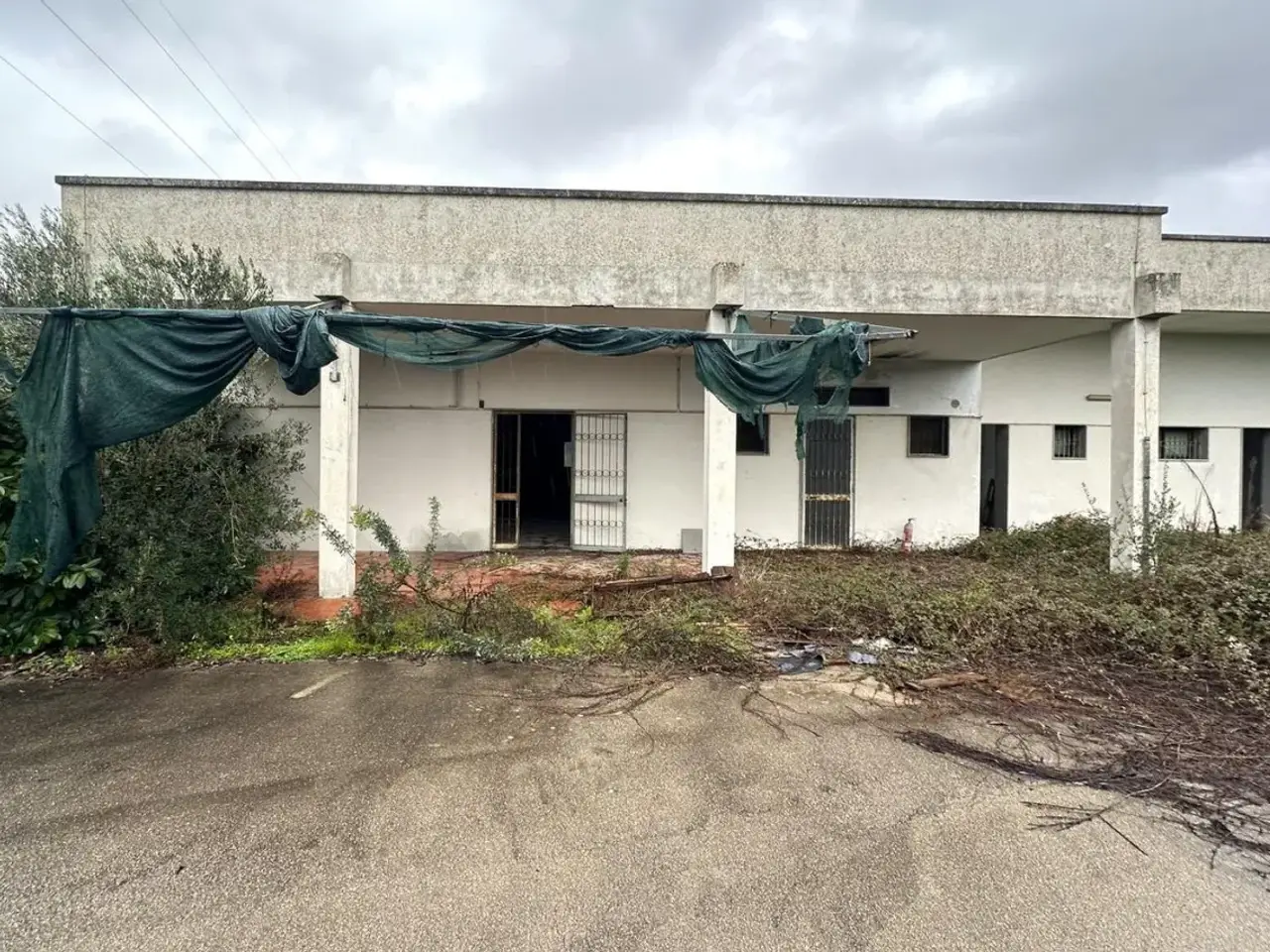 Esercizio commerciale in Viale Italia, 73100 Zona Industriale Le, Italia, Lecce, {3} - Foto 1