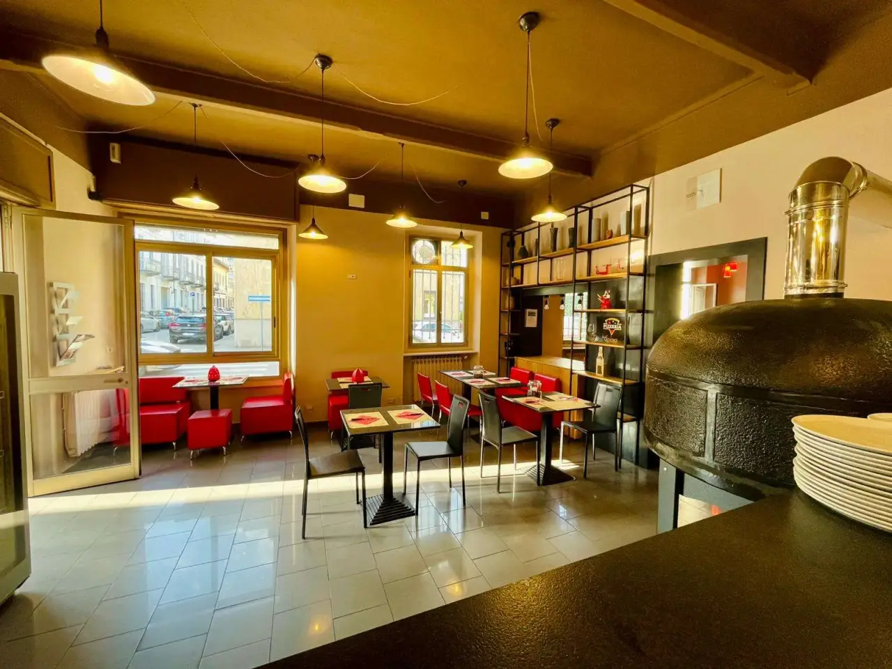 Pizzeria in , Pinerolo, {3} - Foto 2