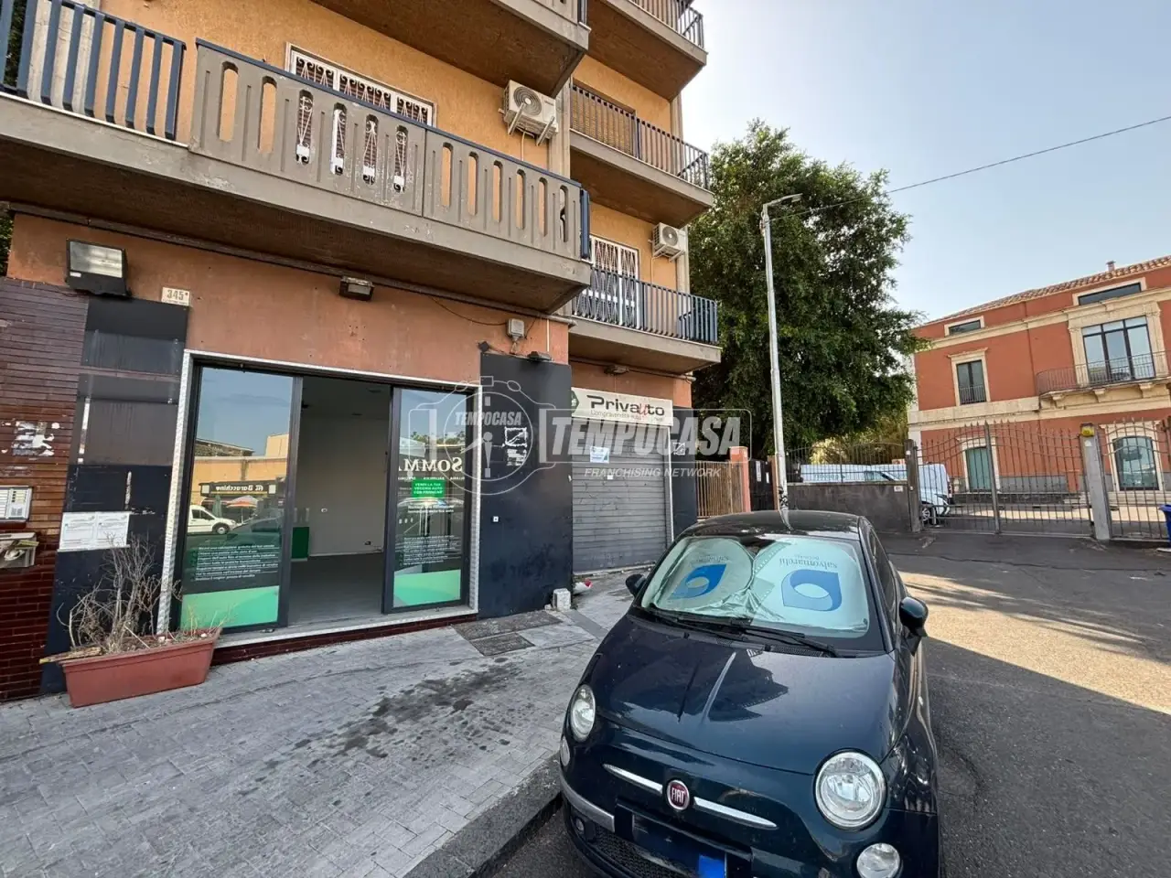 Negozio in Viale Vittorio Veneto, Catania, {3} - Foto 1