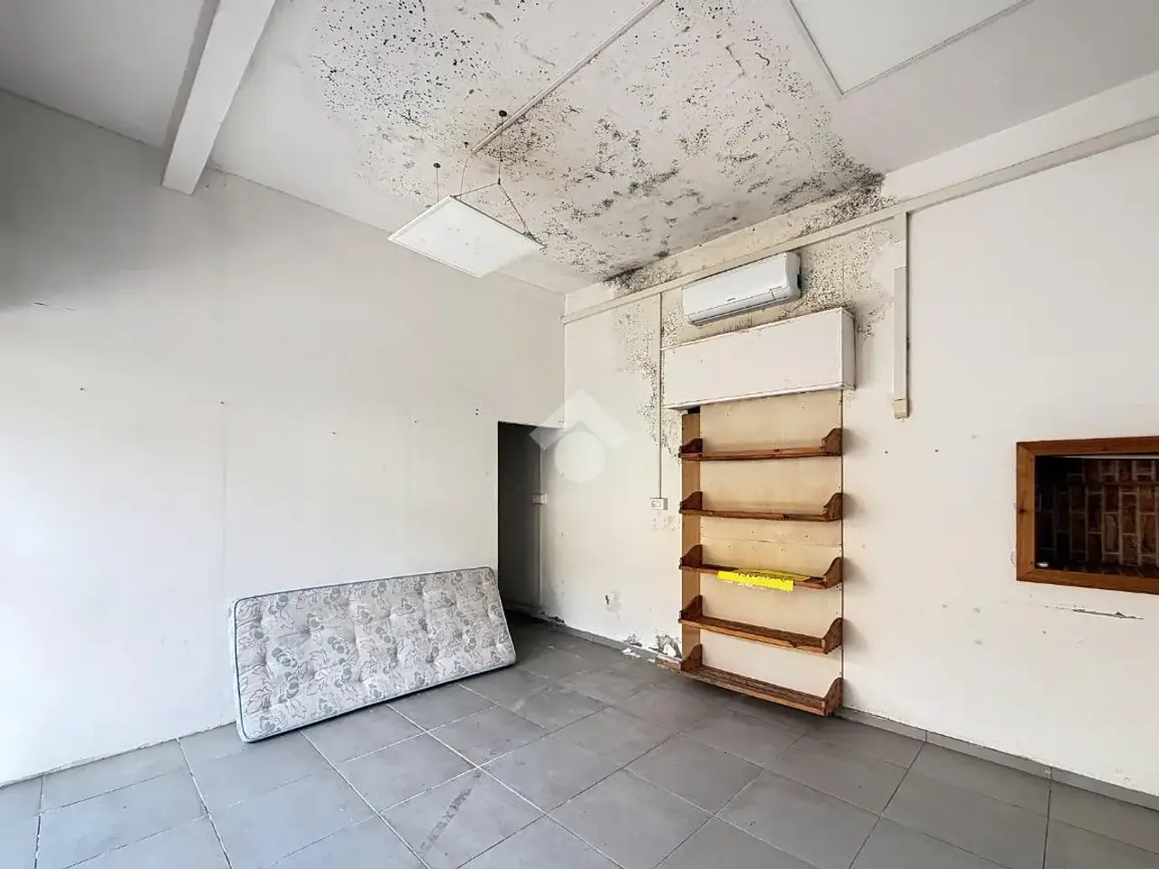 Negozio in Via Aurelia 252, Rosignano Marittimo, {3} - Foto 1