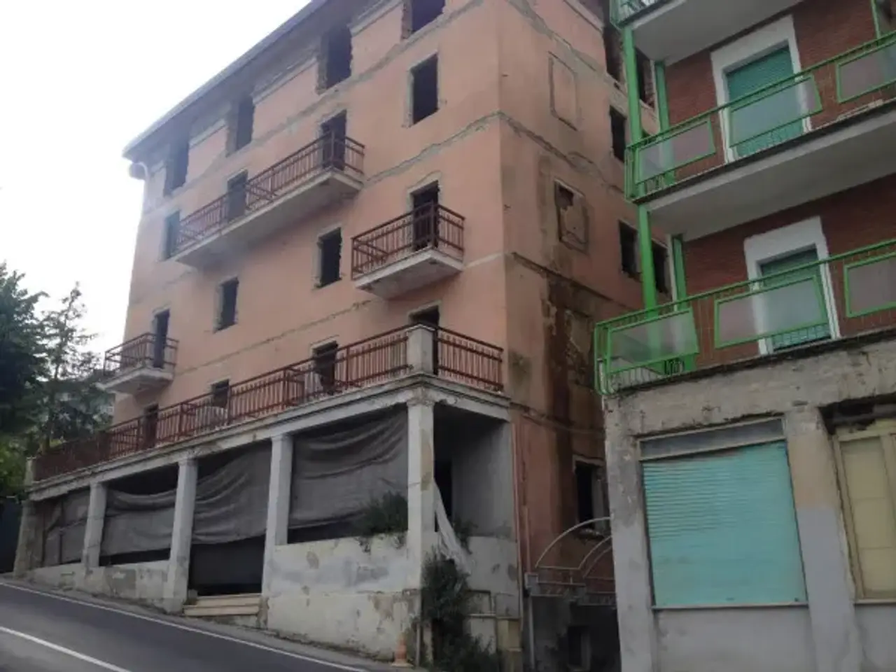 Negozio in Via Bruno Buozzi, Chianciano Terme, {3} - Foto 1