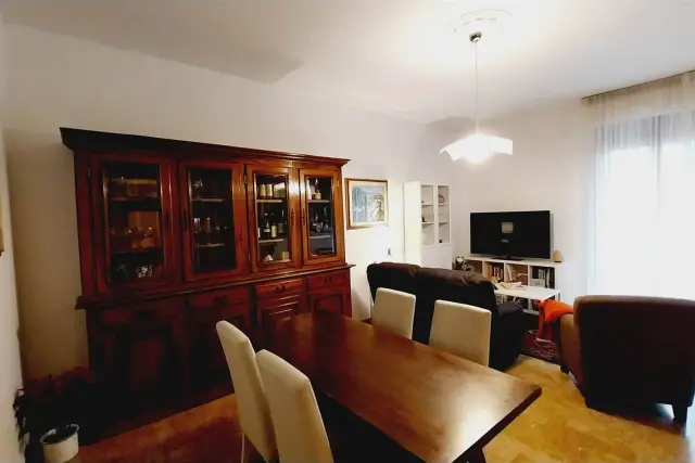 4-room flat, Scandicci - Photo 1