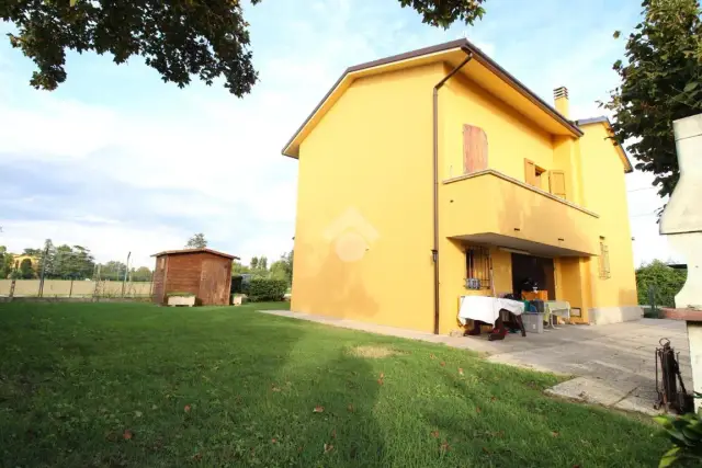 Villa in Via Raggi 39, Imola - Foto 1