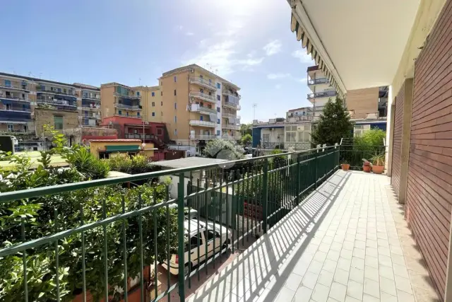 2-room flat in Viale Formisano 46, San Giorgio a Cremano - Photo 1