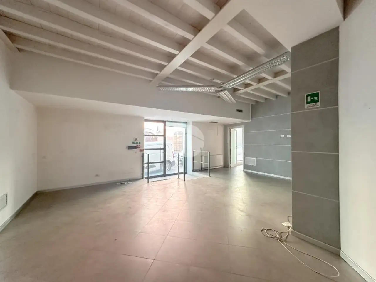 Negozio in Via Chiassi 15, Castiglione Delle Stiviere, {3} - Foto 2